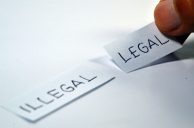 Illegal-, Legal-Schilder