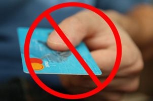 Kreditkarte, Verbotszeichen