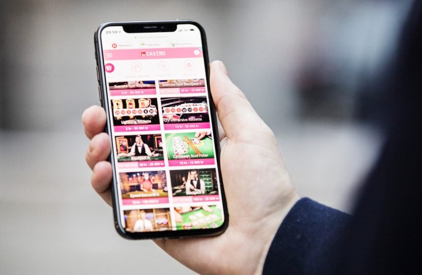 Smartphone mit Online-Casino