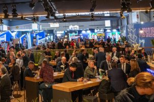 Merkur-Messestand ICE 2025