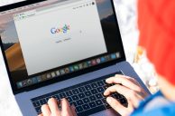 Mensch am Laptop, Google-Website