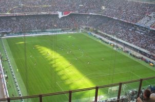 Fußballstadion