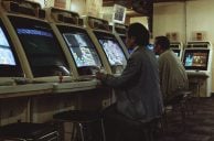 Spieler an Spielautomaten