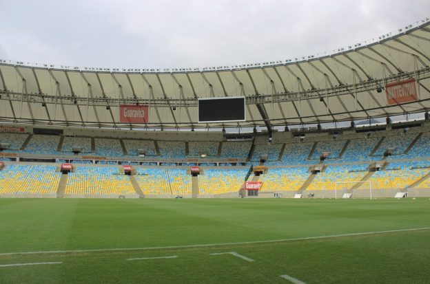 Fußballstadion