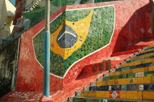 Wand mit Brasilien-Fahne