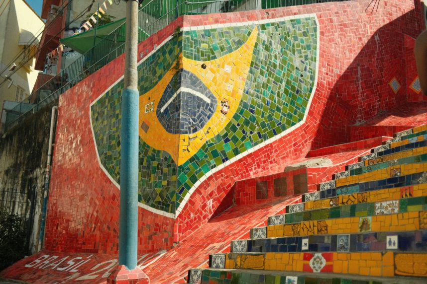 Wand mit Brasilien-Fahne