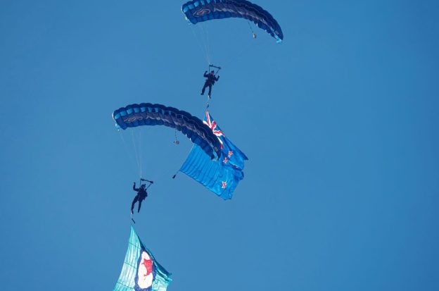 Fallschirmspringer