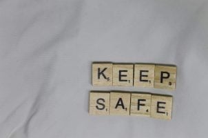 Keep Safe Buchstabensteine