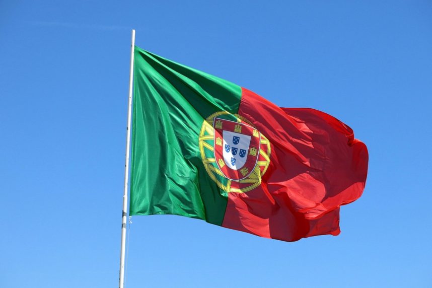 Droht ein Ende der Glücksspielwerbung? (Bild: Pixabay/b1-foto) Portugiesische Fahne