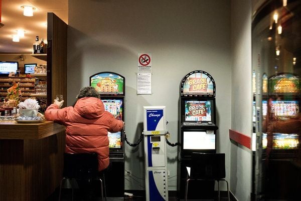 Italy slot machines Mafia
