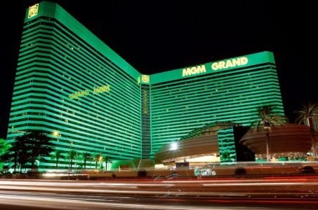 MGM Resorts to charge for Las Vegas Strip parking