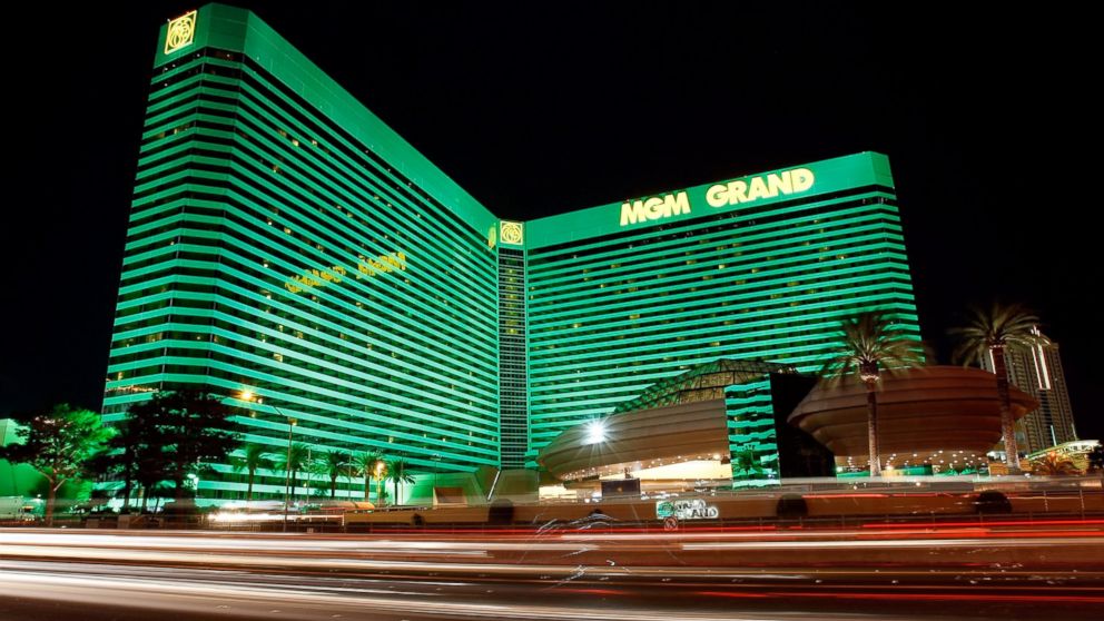 MGM Resorts to charge for Las Vegas Strip parking