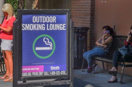 Harrah's New Orleans smoking ban