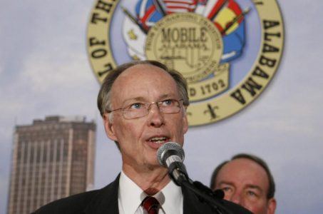 Alabama lottery bill Governor Robert Bentley