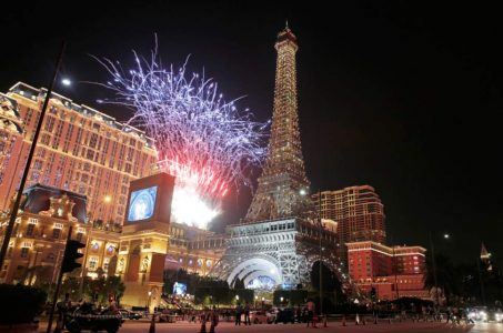 Macau gaming revenue The Parisian Wynn Palace