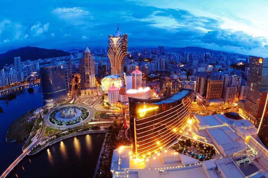 Macau casino resorts Golden Week visitation