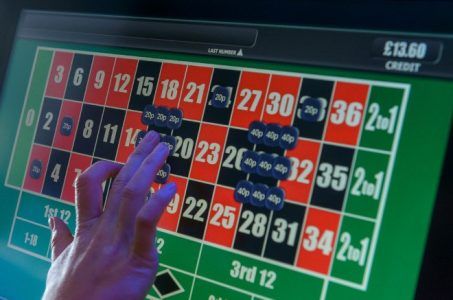 Politicians call for FOBT odds-slash