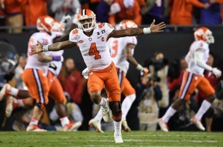 Las Vegas sportsbooks Clemson Deshaun Watson