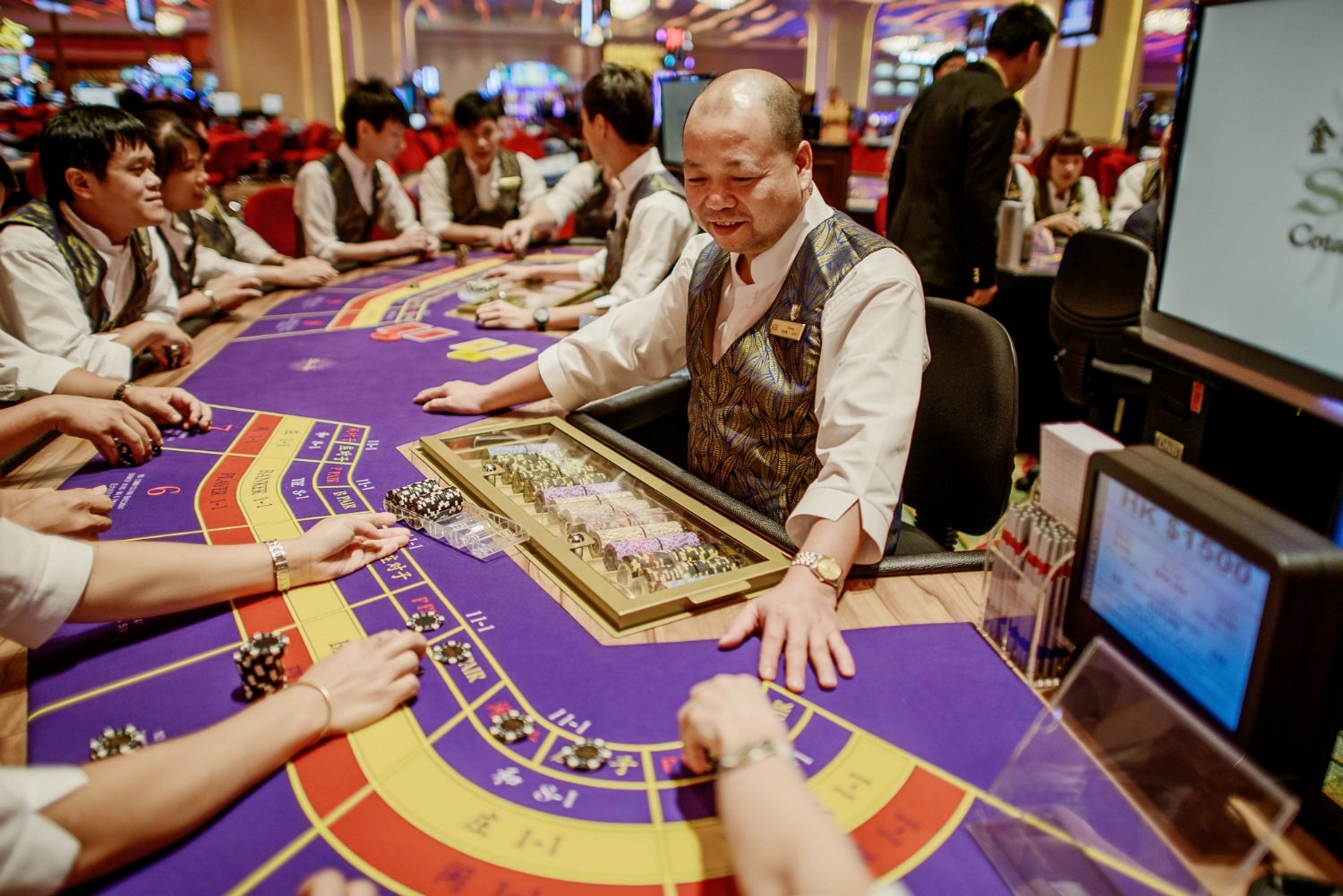 Macau casino revenue China gambling