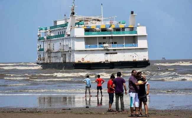 Goa’s MV Lucky 7 floating casino gets stuck on sandbank