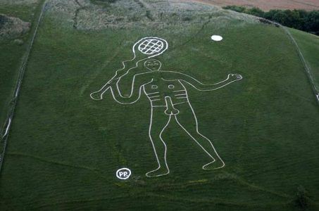 Paddy Power Defaces Cern Abbas Giant