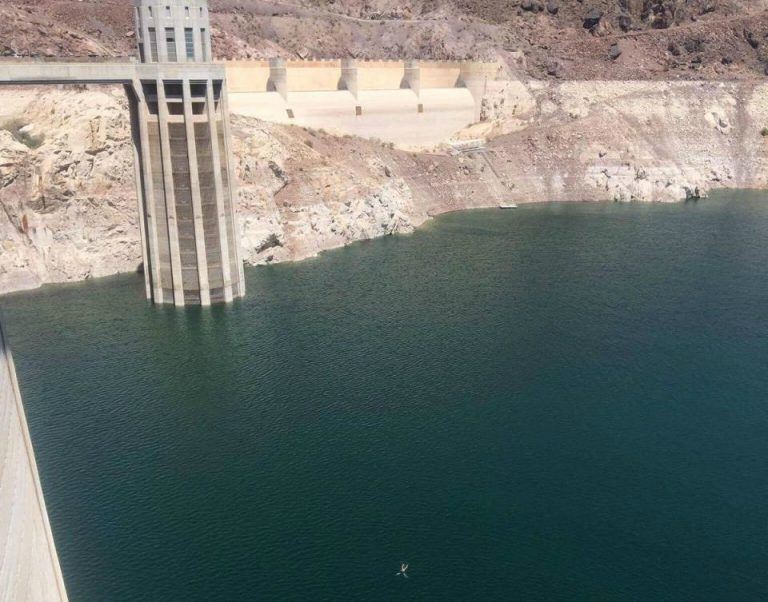 Hoover Dam Sees Welshman Swim Across TriState Generator