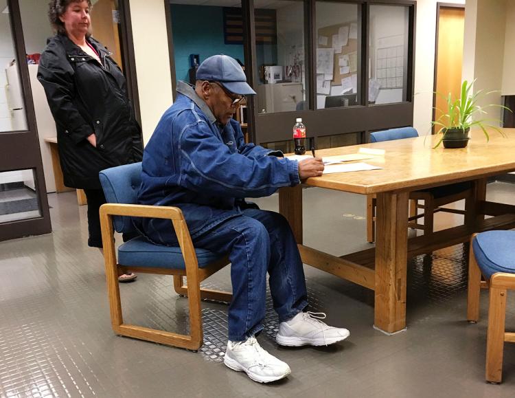 OJ Simpson released from Lovelock