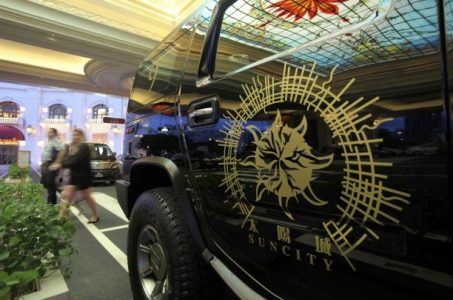 Macau junket industry shrinks again