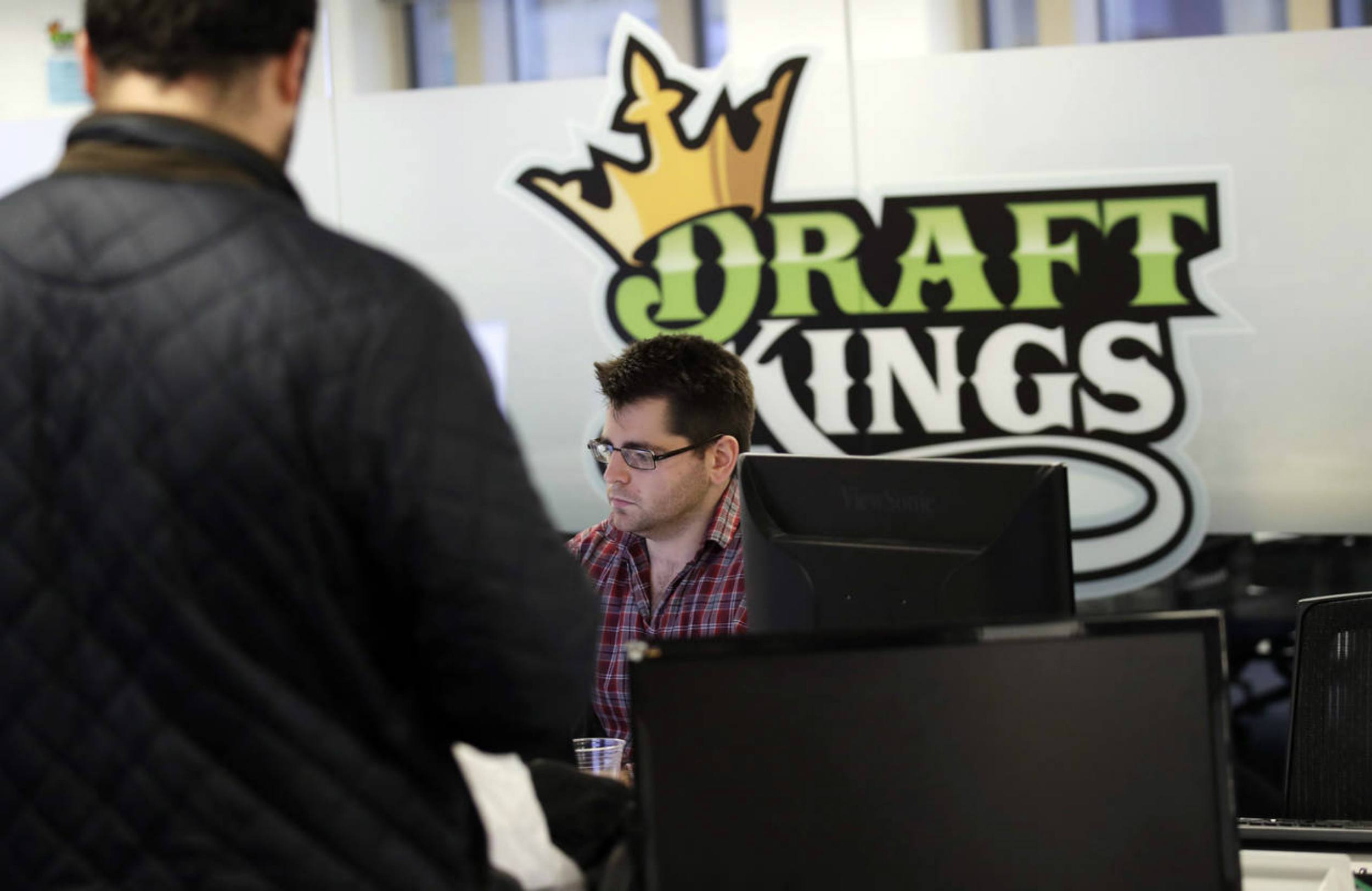 DraftKings FanDuel sports betting