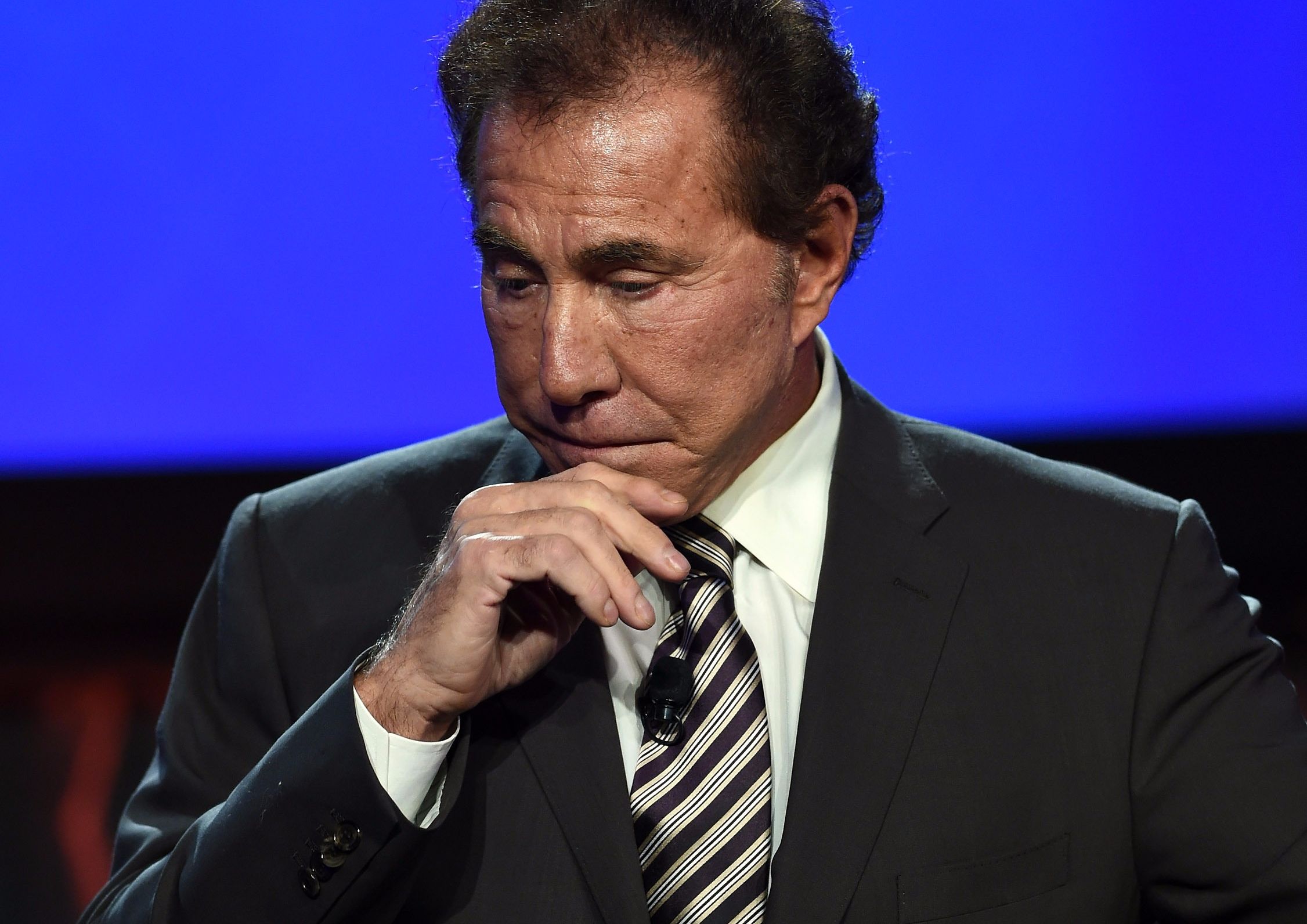 Steve Wynn to sell shares in Wynn Resorts