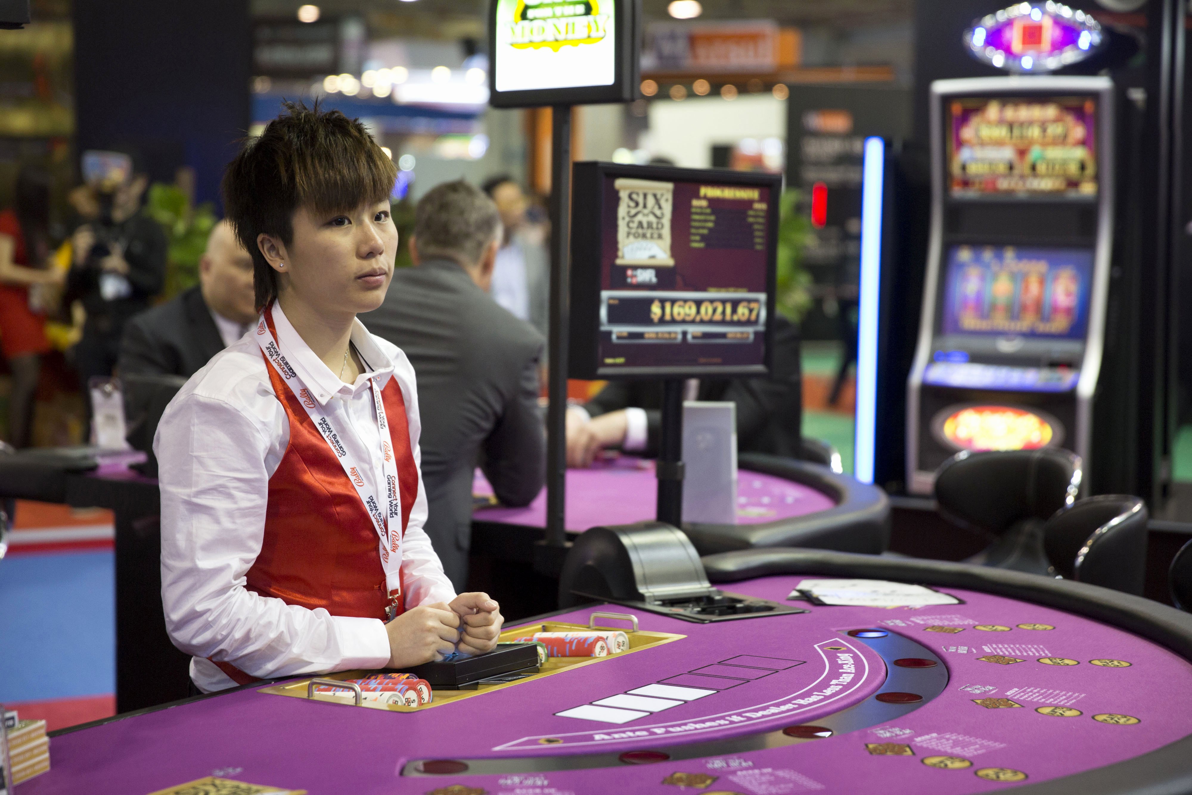 Macau Casino Employees Less Satisfied in Workplace