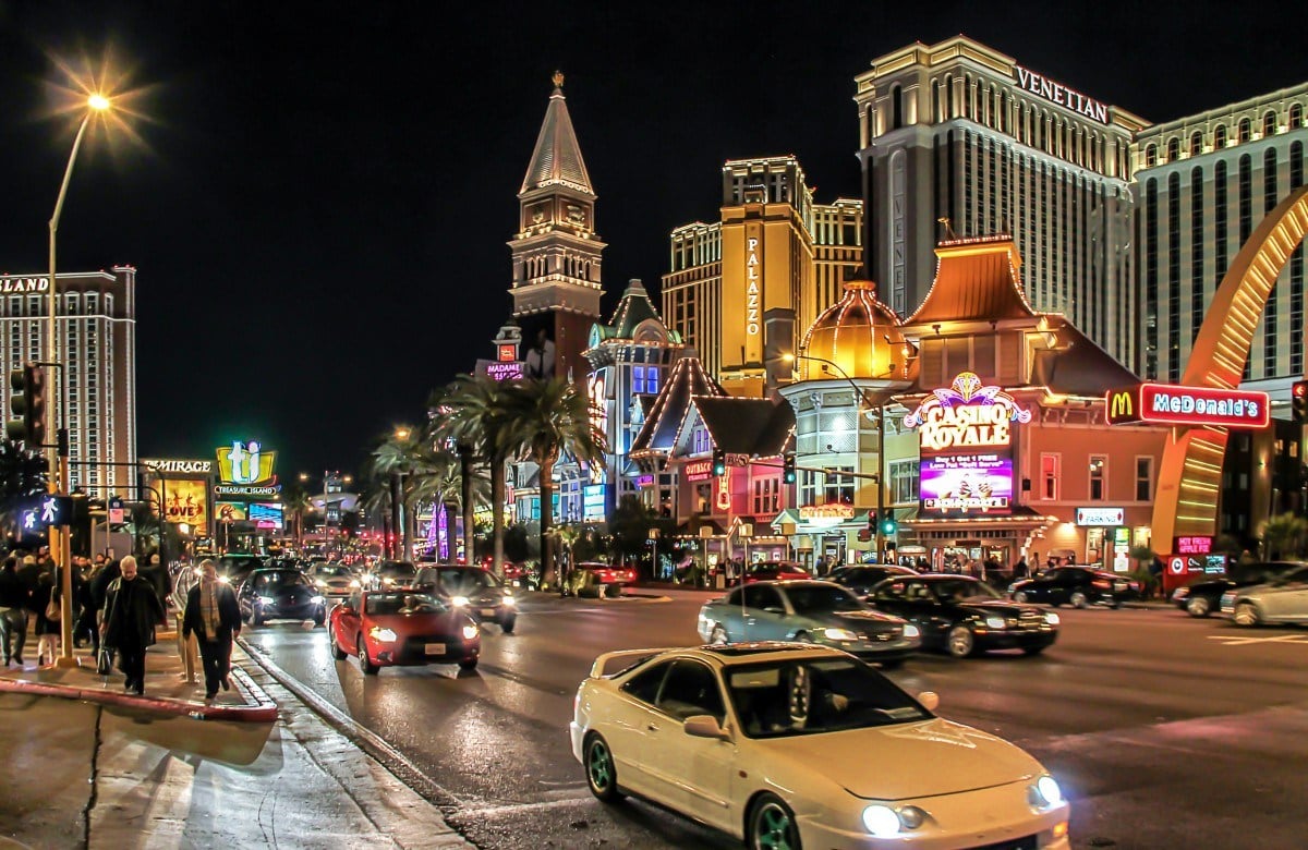Las Vegas Strip di malam hari