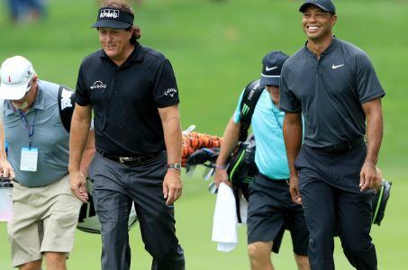 Tiger Woods Phil Mickelson match odds