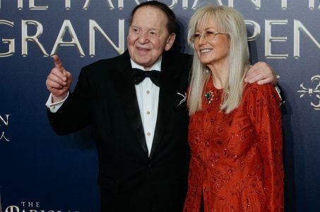 Sheldon Adelson political odds