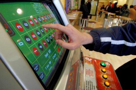 FOBT betting limits delay