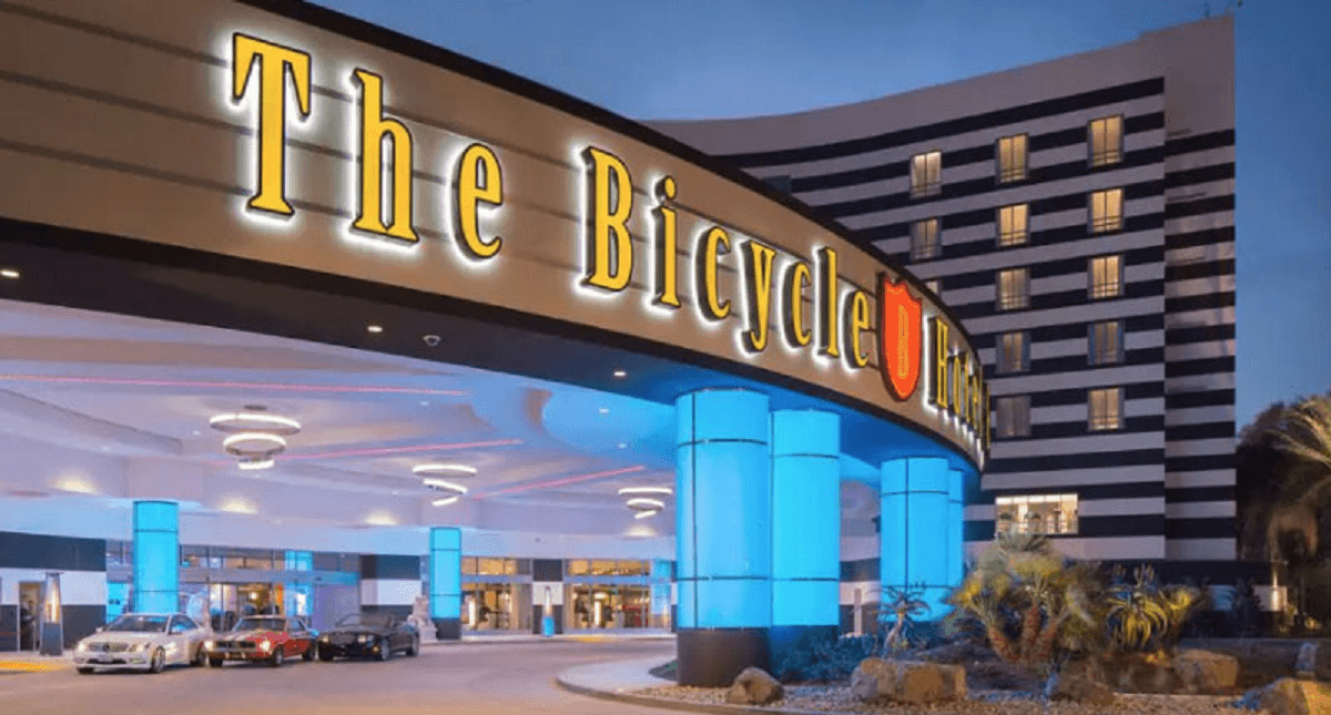 California tribes fight card clubs over banked games