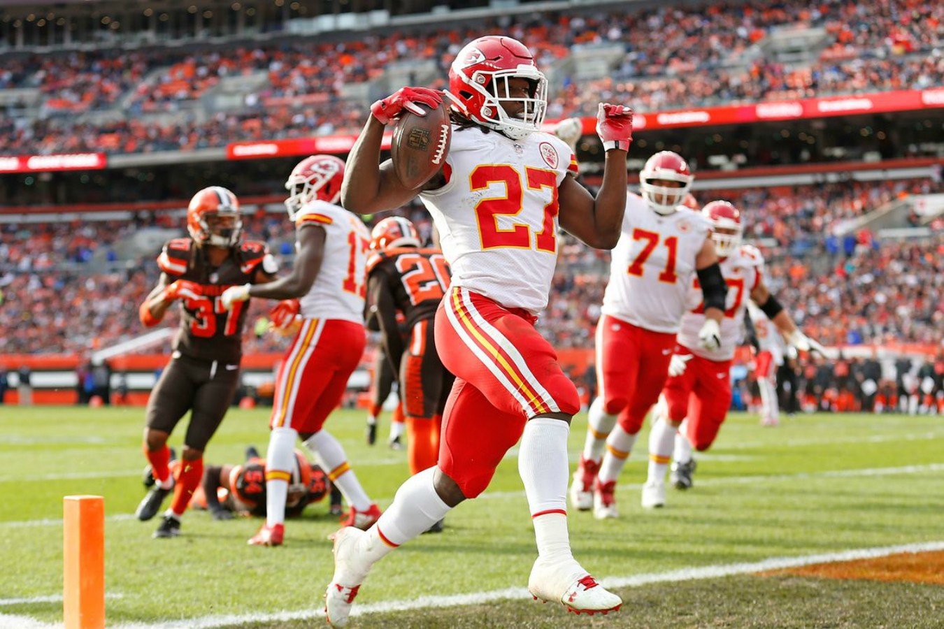 NFL odds lines Chiefs Browns