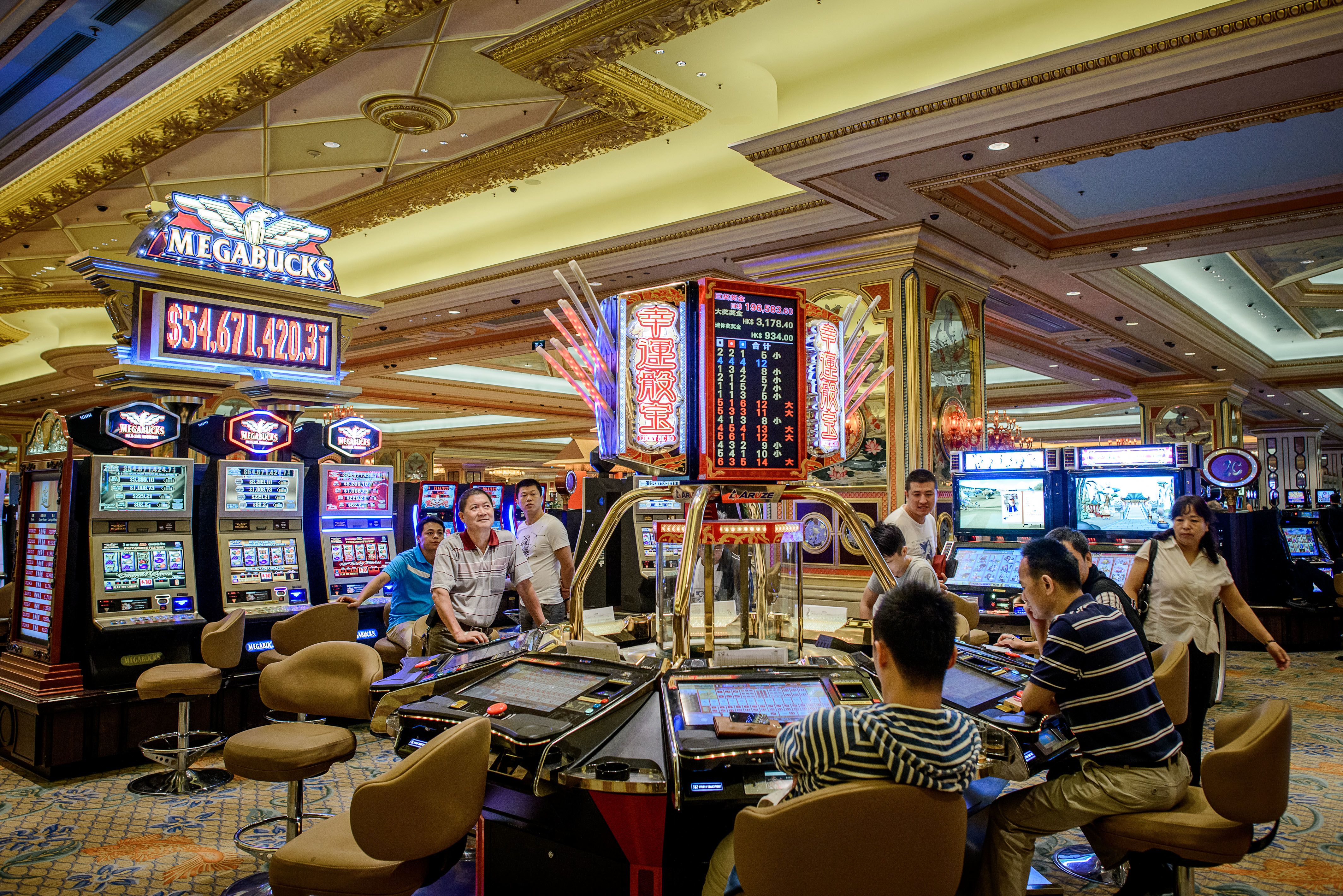 Macau casino smoking