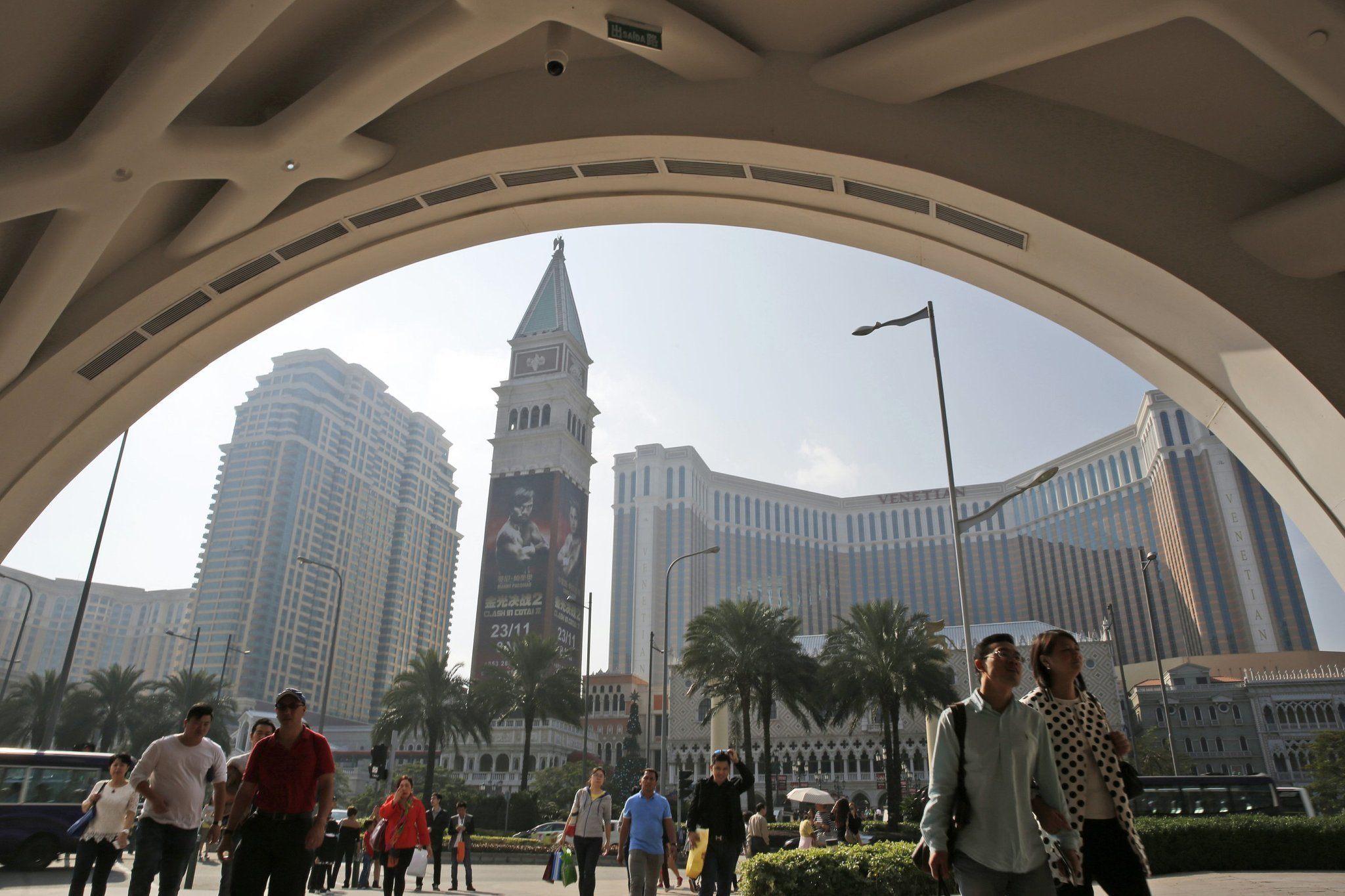 gaming stocks Macau casino revenue