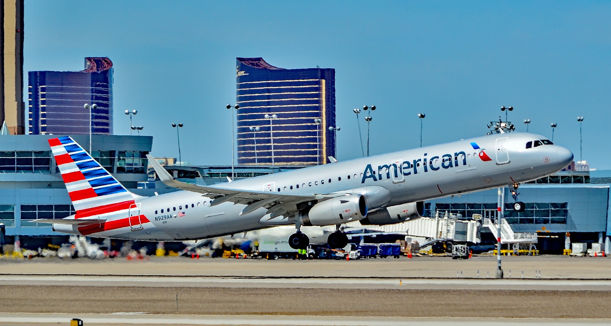 American Airlines Wants to Fly Direct From Las Vegas to Tokyo