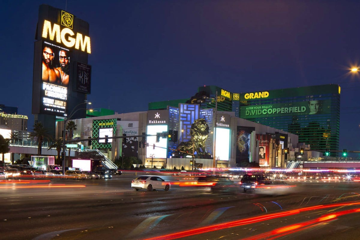 MGM Resorts stock job cuts