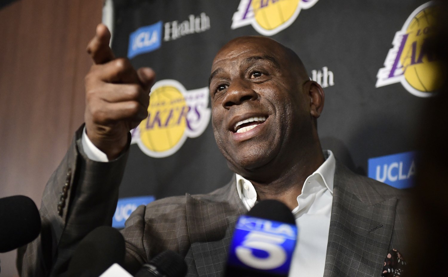 Los Angeles Lakers Magic Johnson NBA odds