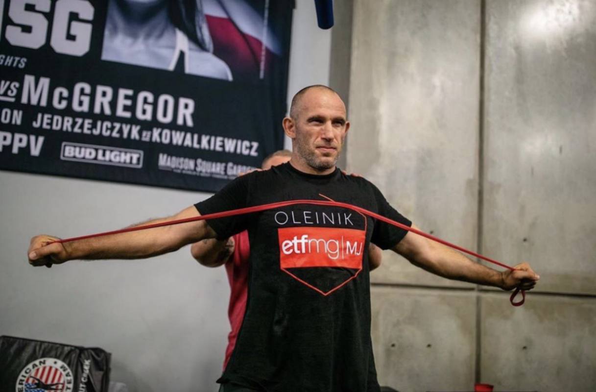 UFC star Alexey Oleynik