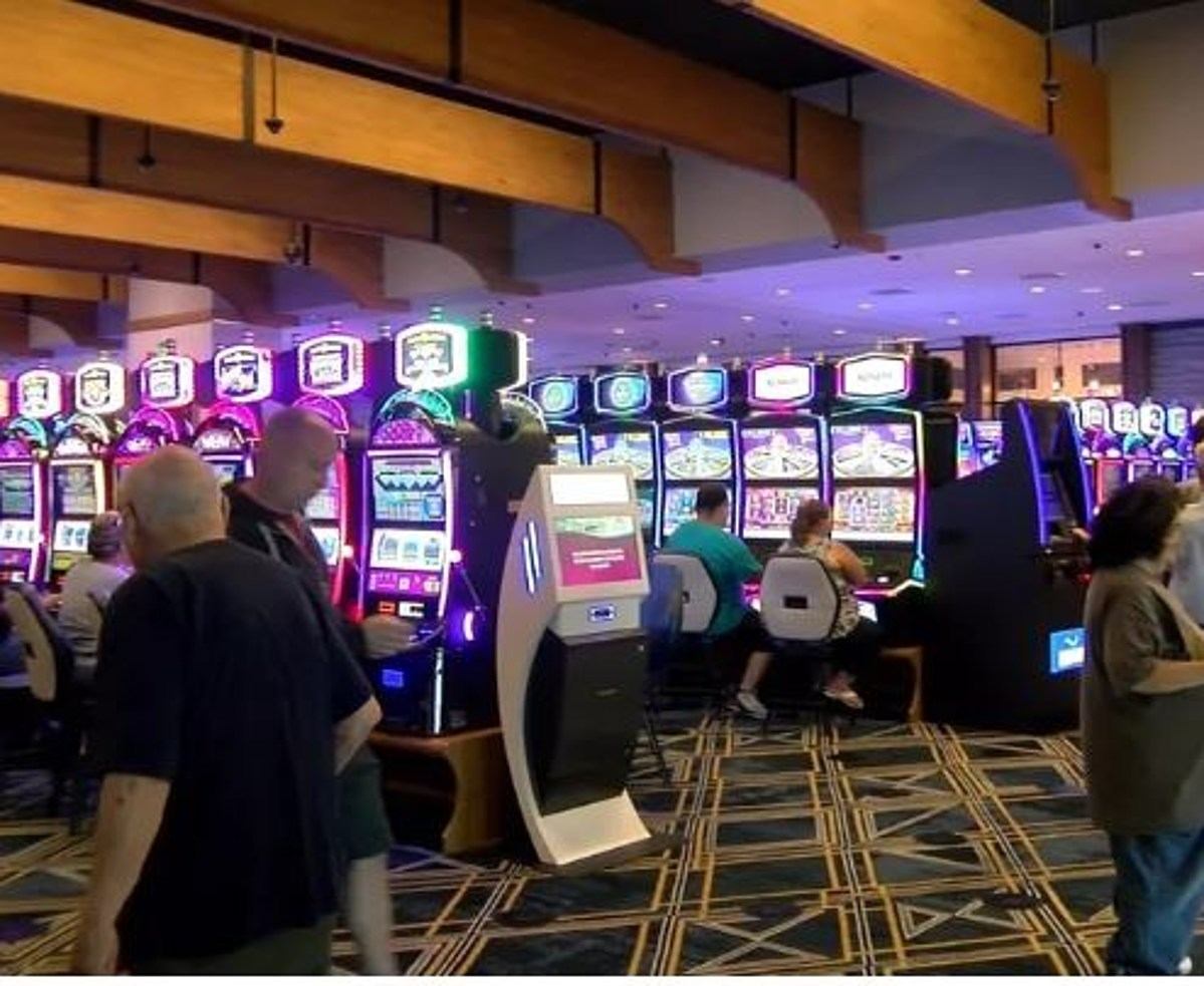 Twin River Tiverton Casino Gets OK For 24 Hour Gaming