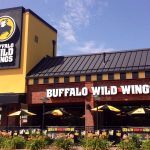 MGM Resorts, Buffalo Wild Wings Partnership Will Have Patrons Feasting on Burgers, Brews, And Bets