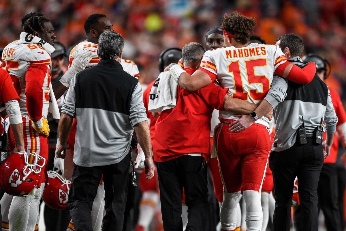 Patrick Mahomes NFL odds Chiefs Broncos