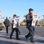 Las Vegas Expects 322,000 Thanksgiving Visitors – Workers Picket Airport