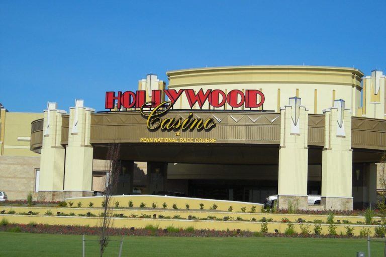 Pennsylvania’s Hollywood Casino Fined 20,000 for Poker Games