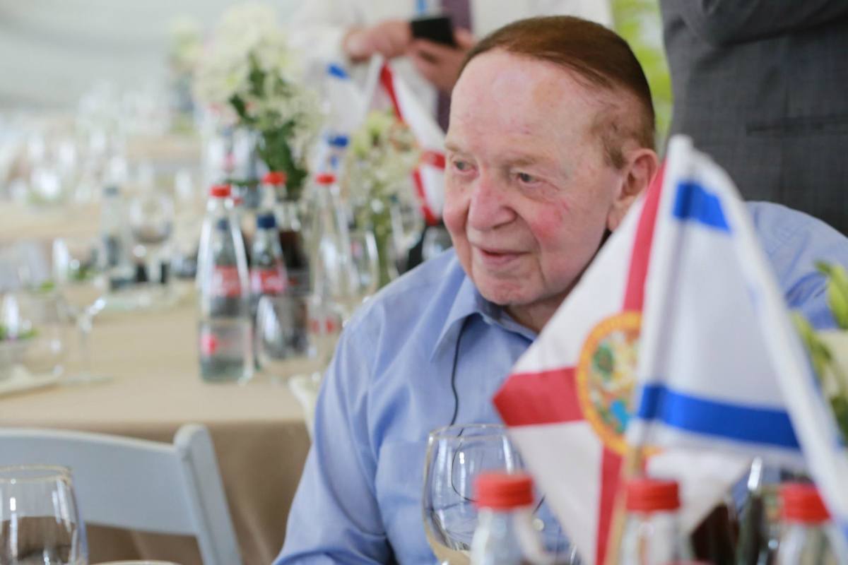 Sheldon Adelson coronavirus masks