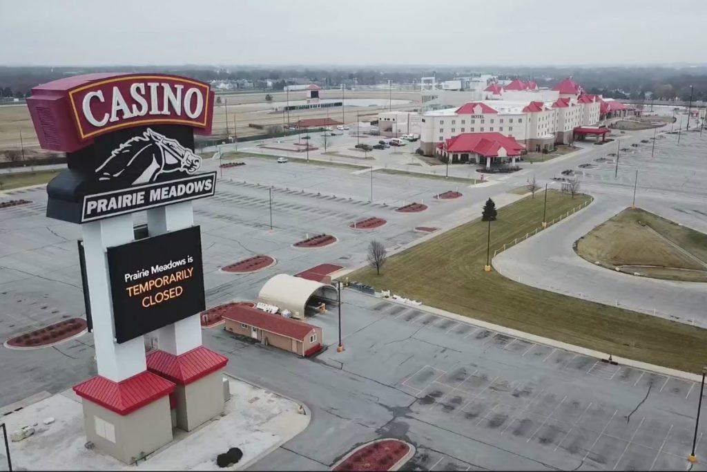 Iowa Casinos Can Reopen June 1, Gaming Limited to 50 Percent Capacity